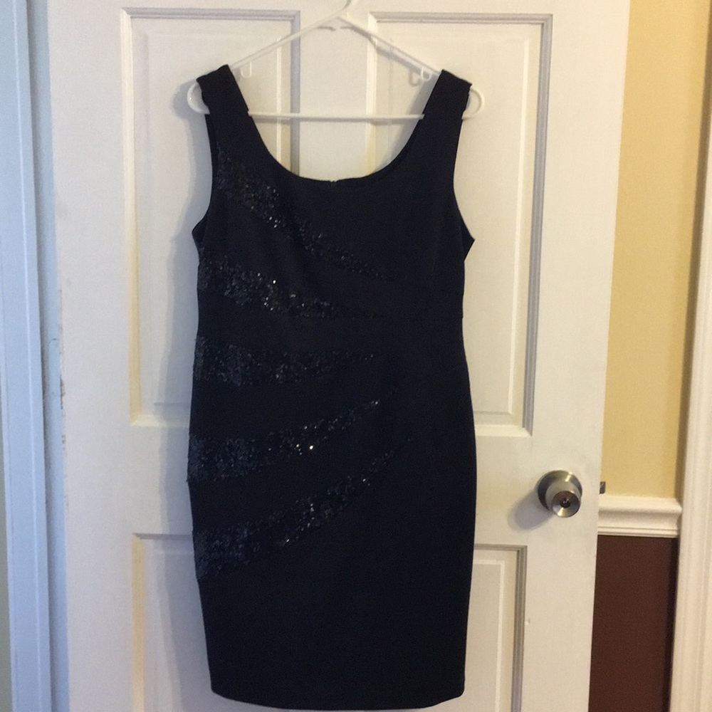 PETITE Black dress with sequin pattern size 12P
